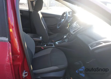 2014 Ford Focus Se z USA, uszkodzony, nr VIN 1FADP3F26EL246151